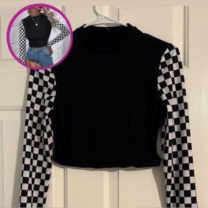 Mock Neck Black and White Checkered Cropped Long Sleeve Tee